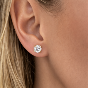 עגילים צמודים 1.02 קראט